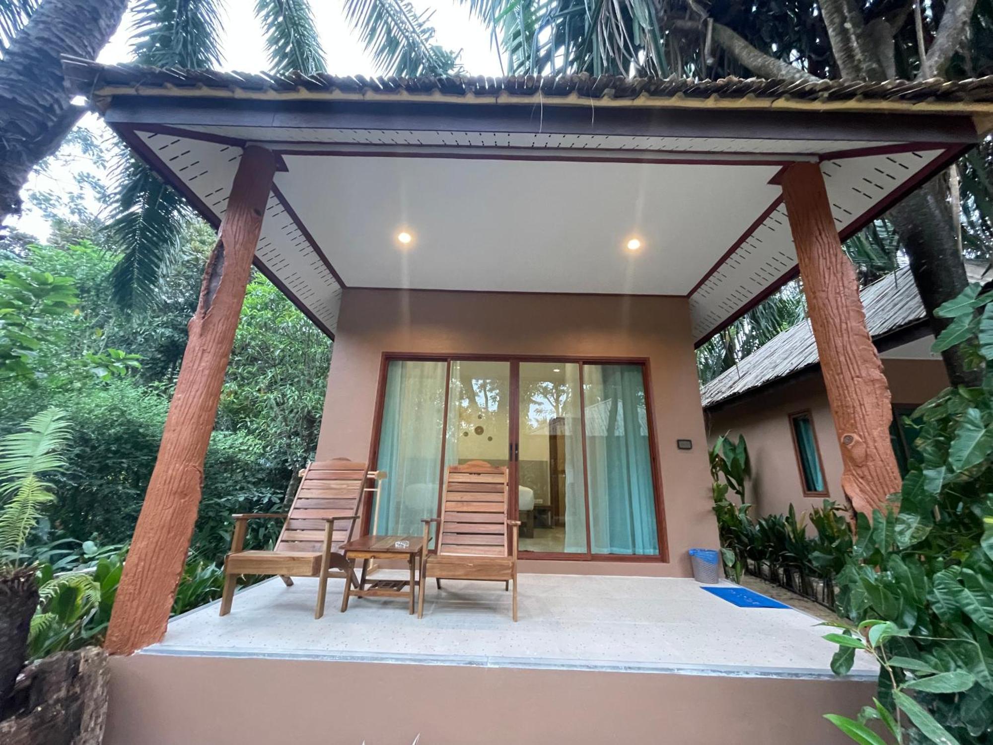 Sunny Cove Beach Resort Koh Phayam Ranong Esterno foto