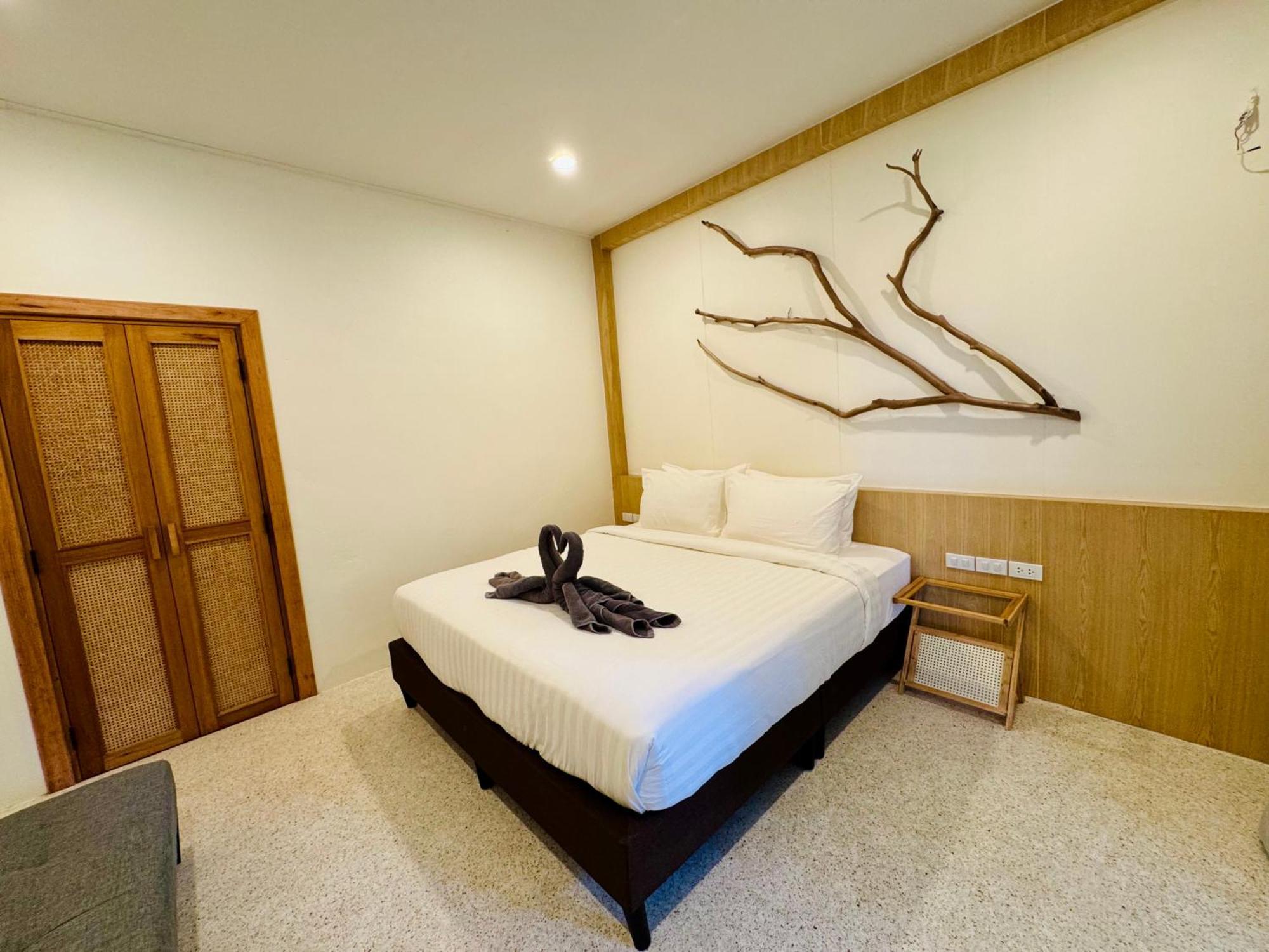 Sunny Cove Beach Resort Koh Phayam Ranong Esterno foto