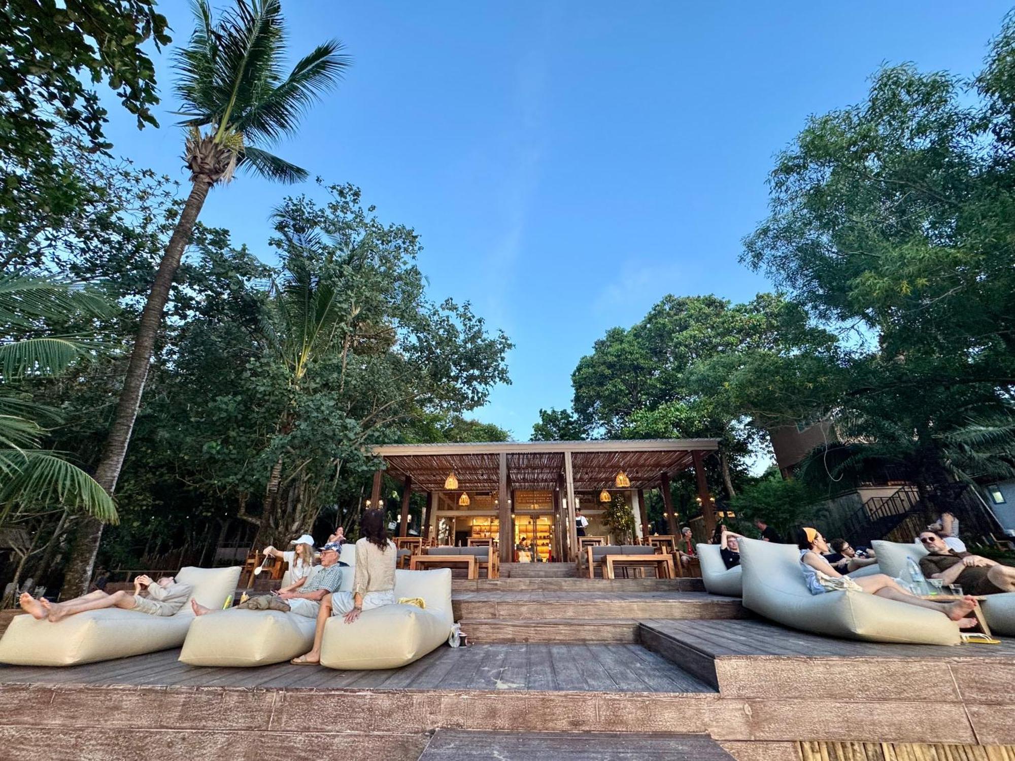 Sunny Cove Beach Resort Koh Phayam Ranong Esterno foto