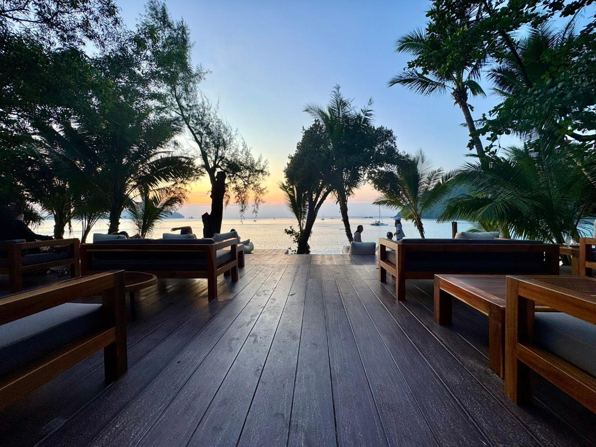 Sunny Cove Beach Resort Koh Phayam Ranong Esterno foto